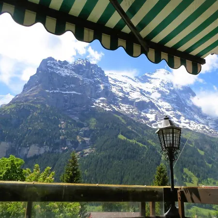 柏纳霍夫公寓式酒店 格林德瓦