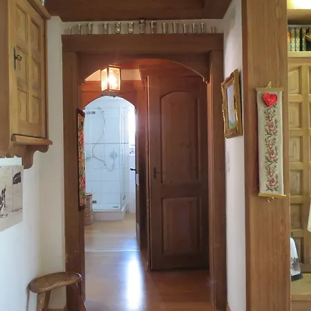 柏纳霍夫公寓式酒店 * 格林德瓦